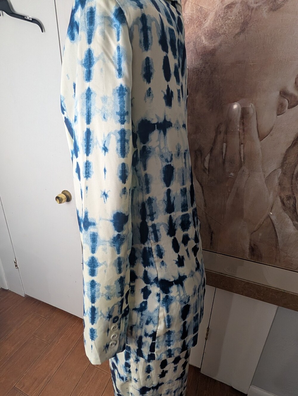 House of Harlow 1960 blue and white tie-dye satin blazer and pants set. Size M - Picture 4 of 10